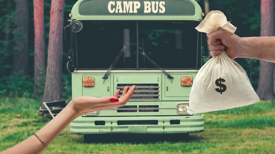 Camp bus 